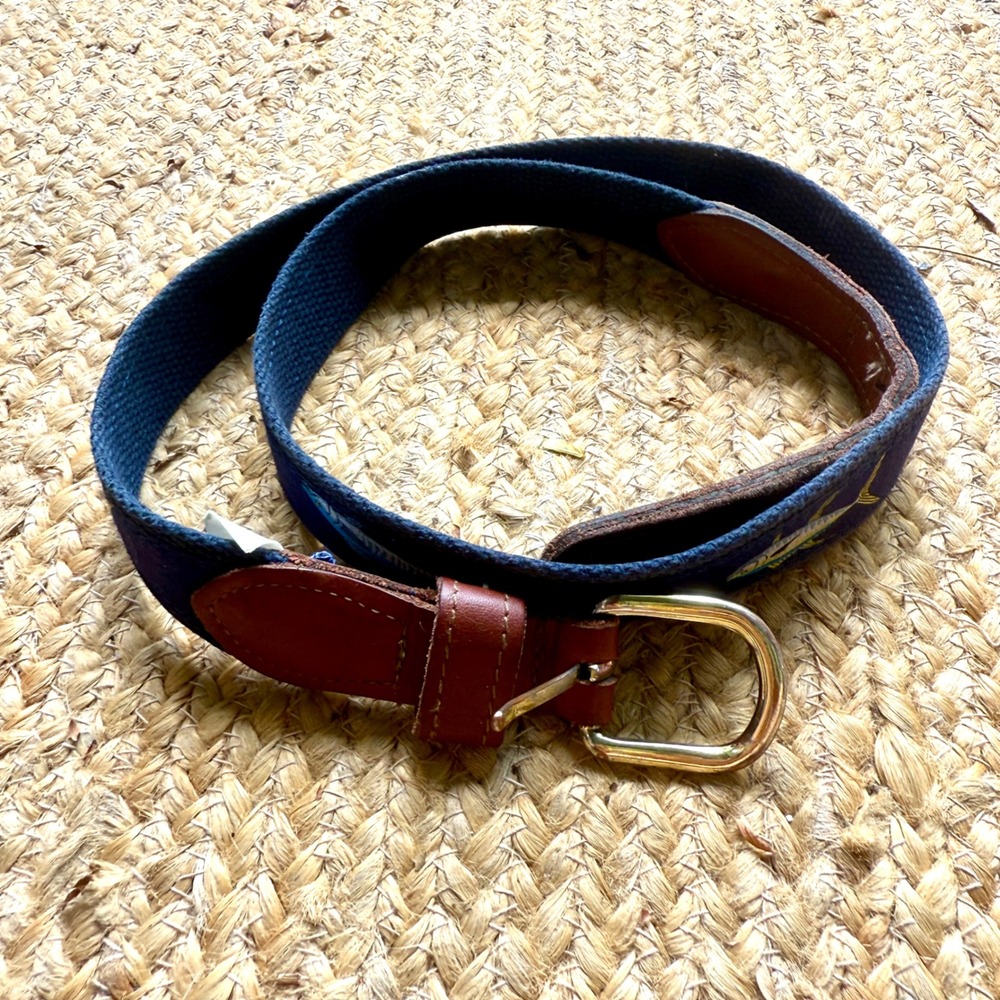 West Marine Mens 38 Yellowfin Tuna Fish Ribbon Belt Navy Blue Leather Brass USA